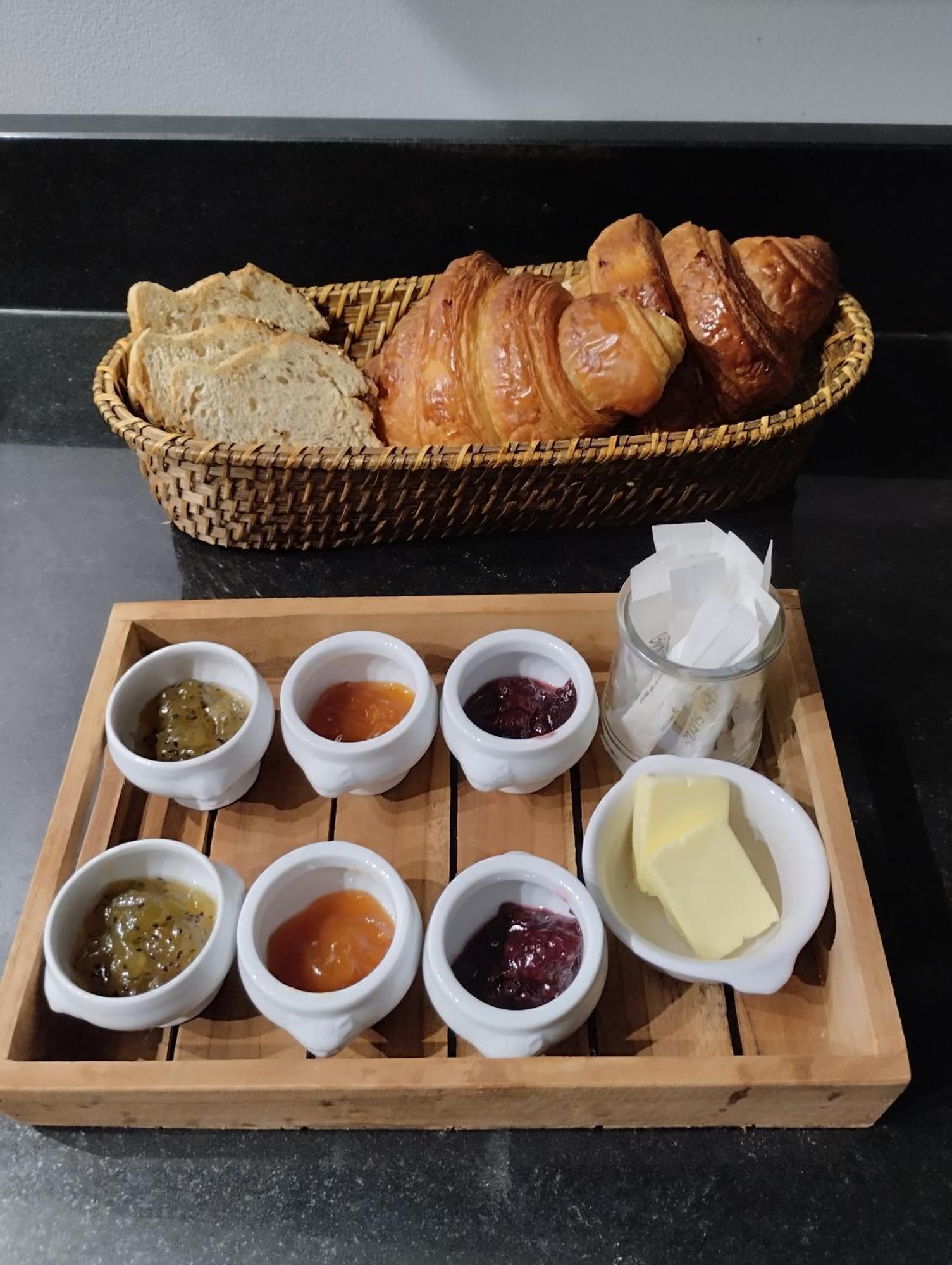 Le Patio Hotel Grignan Kültér fotó